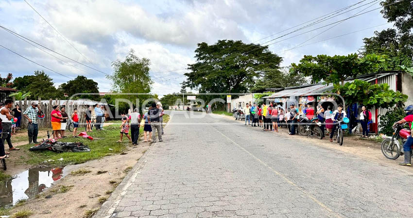 La víctima aparentemente no vio al motociclista. Foto: El peatón sufrió varias lesiones. Foto: Cortesía/Radio ABC Stereo La víctima aparentemente no vio al motociclista. Foto: El peatón sufrió varias lesiones. Foto: Cortesía/Radio ABC Stereo