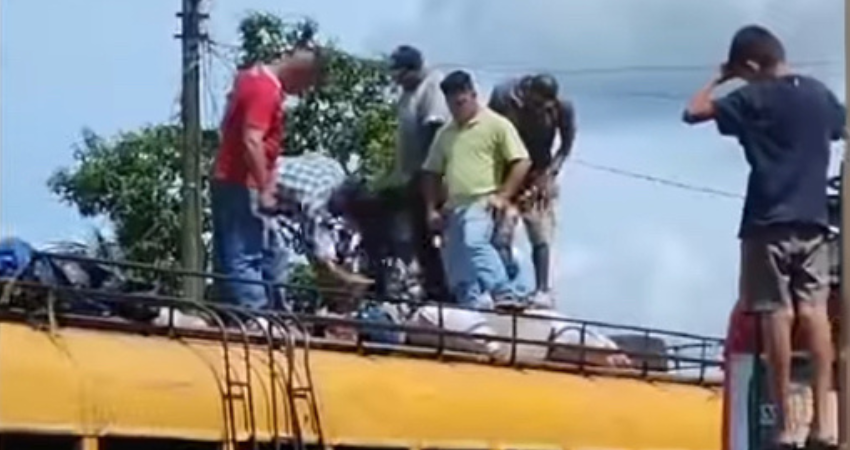 El ayudante de bus llegó sin vida al centro asistencial. Foto: Captura de pantalla/Radio ABC Stereo El ayudante de bus llegó sin vida al centro asistencial. Foto: Captura de pantalla/Radio ABC Stereo