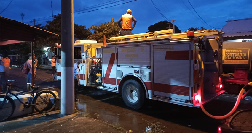 Vivienda en cenizas tras incendio en Corinto. Foto: Radio ABC Stereo