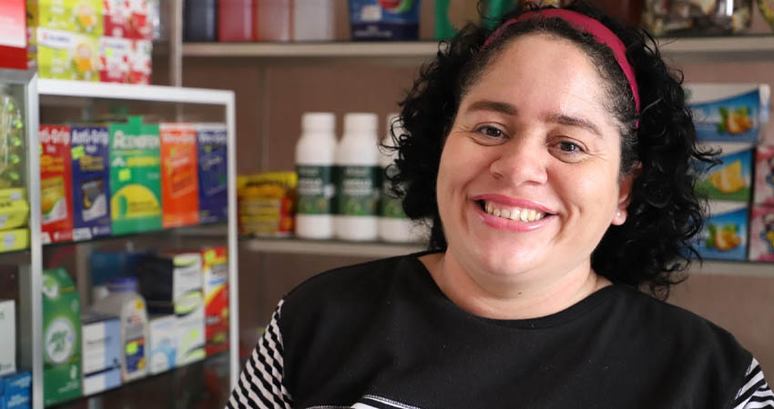 Más de 450 mujeres emprendedoras han transformado sus hogares en espacios productivos gracias a Hábitat Nicaragua. Foto: Cortesía/Radio ABC Stereo