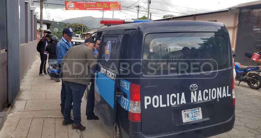 Los jóvenes fueron detenidos dentro de la iglesia. Foto: José Enrique Ortega/Radio ABC Stereo