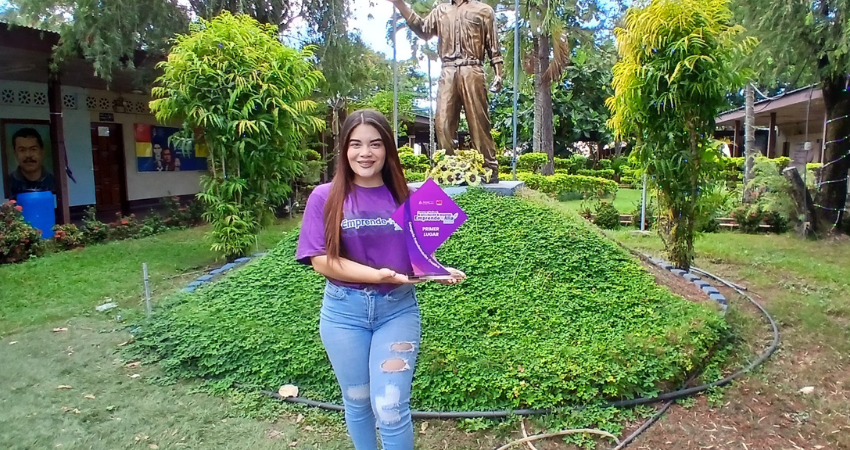 Estudiante de ingeniería agroindustrial, Sharon Melisa destacó en el concurso con una proteína deportiva hecha 100% a base de legumbres y hortalizas.