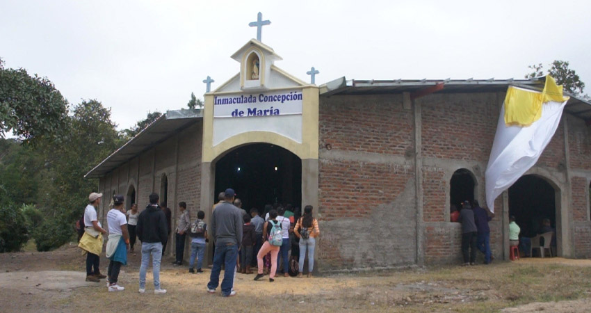 El templo lleva el nombre de la Virgen. Foto: Juan Fco. Dávila/Radio ABC Stereo El templo lleva el nombre de la Virgen. Foto: Juan Fco. Dávila/Radio ABC Stereo