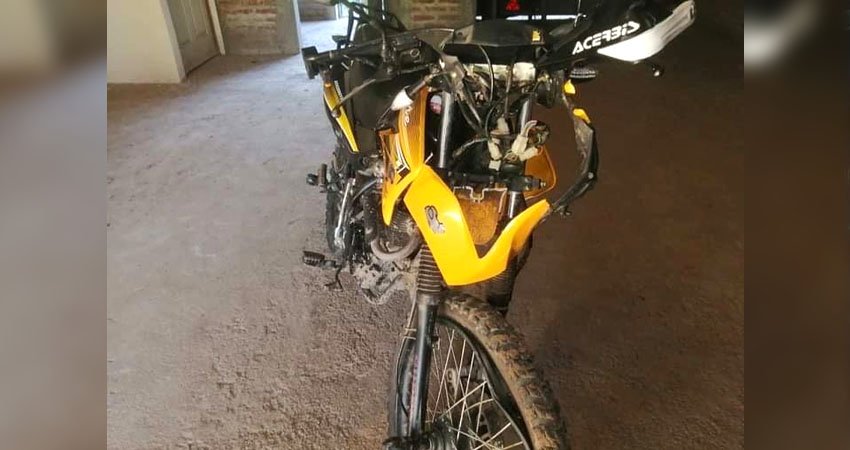 Motocicleta donde se transportaba la víctima. Foto: Cortesía