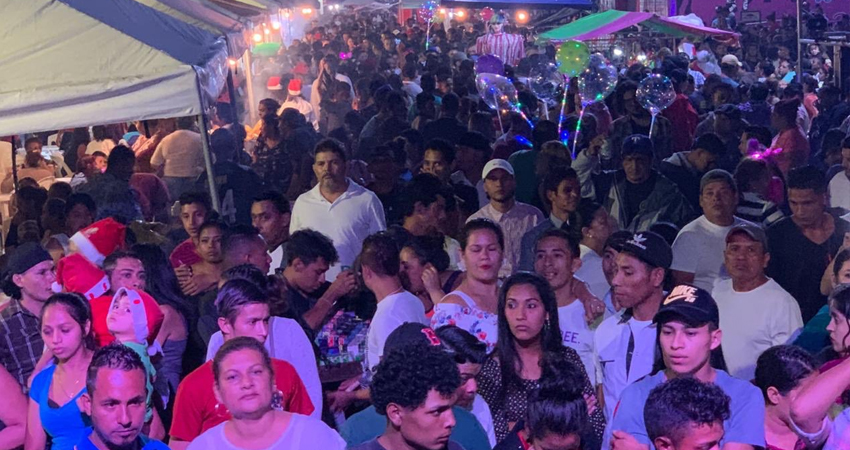 Si sale, no olvide mantener la distancia y usar mascarilla. Foto de referencia. Si sale, no olvide mantener la distancia y usar mascarilla. Foto de referencia.