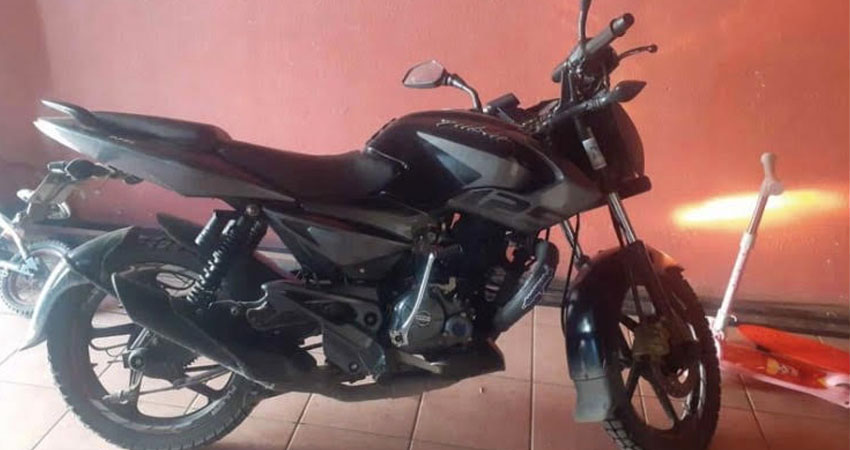 La motocicleta robada es marca Bajaj, Pulsar, con placa M 169812. Foto: Cortesía/Radio ABC Stereo La motocicleta robada es marca Bajaj, Pulsar, con placa M 169812. Foto: Cortesía/Radio ABC Stereo