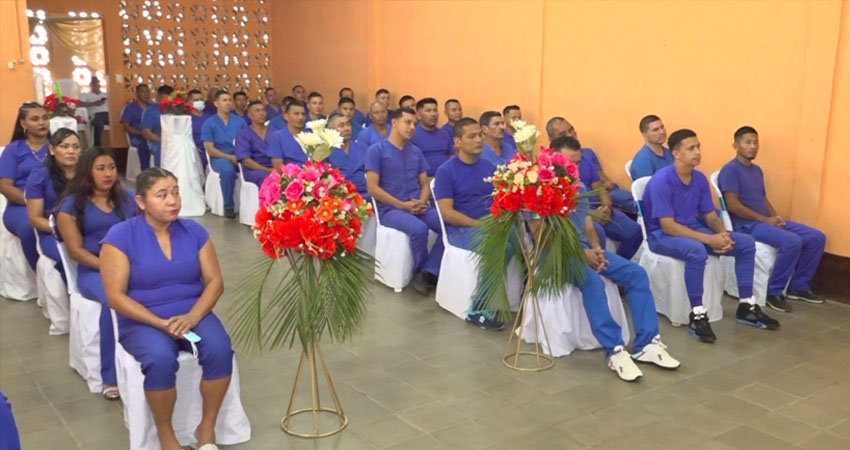 Privados de Libertad en penal de Estelí reciben certificados. Foto: Cortesía/Radio ABC Stereo Privados de Libertad en penal de Estelí reciben certificados. Foto: Cortesía/Radio ABC Stereo