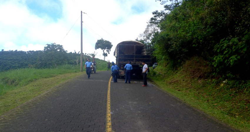 El área de tránsito realizó el peritaje de la tragedia vial. Foto: Cortesía / Radio ABC Stereo El área de tránsito realizó el peritaje de la tragedia vial. Foto: Cortesía / Radio ABC Stereo