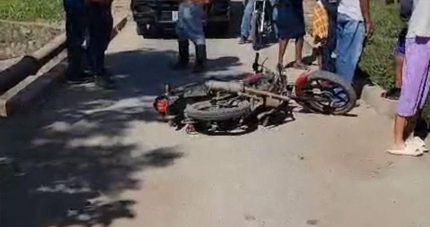 El lesionado fue llevado al hospital primario Pastor Jiménez, de Jalapa. Foto: Cortesía/Radio ABC Stereo El lesionado fue llevado al hospital primario Pastor Jiménez, de Jalapa. Foto: Cortesía/Radio ABC Stereo