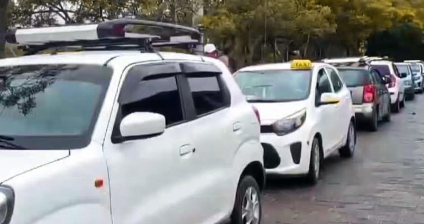 Ciudadanos expresan quejas por el servicio de taxis en Ocotal. Foto: Archivo/Radio ABC Stereo