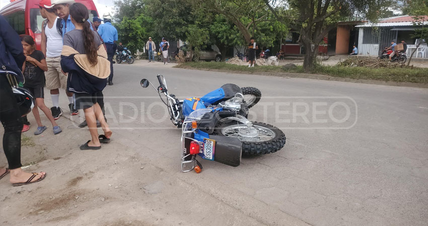 Repartidor de gas resultó lesionado en accidente de tránsito. Foto: José Enrique Ortega/Radio ABC Stereo Repartidor de gas resultó lesionado en accidente de tránsito. Foto: José Enrique Ortega/Radio ABC Stereo