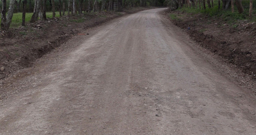 El mejoramiento fue a vías rurales que fueron dañadas por la tormenta tropical Sara. Foto: Cortesía/Radio ABC Stereo El mejoramiento fue a vías rurales que fueron dañadas por la tormenta tropical Sara. Foto: Cortesía/Radio ABC Stereo