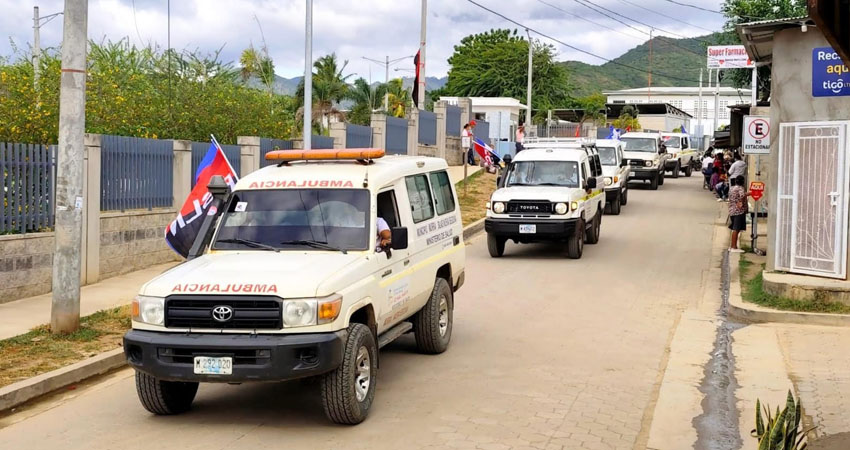 La entrega forma parte de un lote de 56 vehículos distribuidos en unidades de salud de varios departamentos.